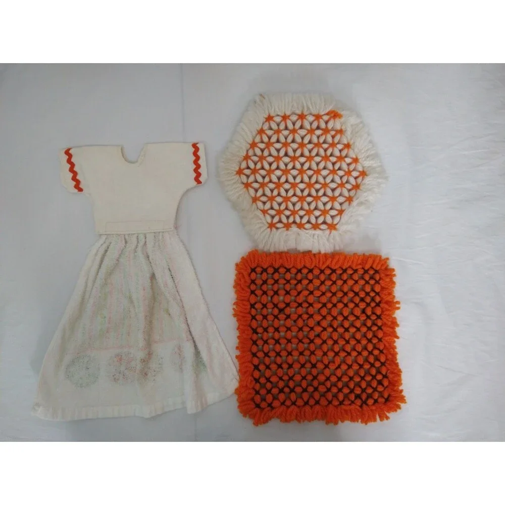 Kitchen Vintage Retro Starter SET 2-Crochet Trivet/Hot Pad 1-Hand Towel Dress